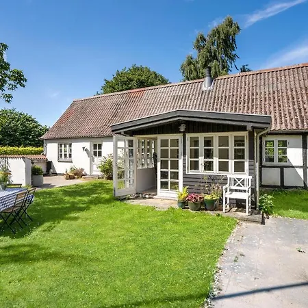 Beautiful In With House A Panoramic View *